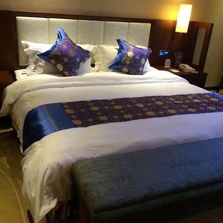 Liuzhou Sanjiangxian Dongxiangguo Hotel Ngoại thất bức ảnh