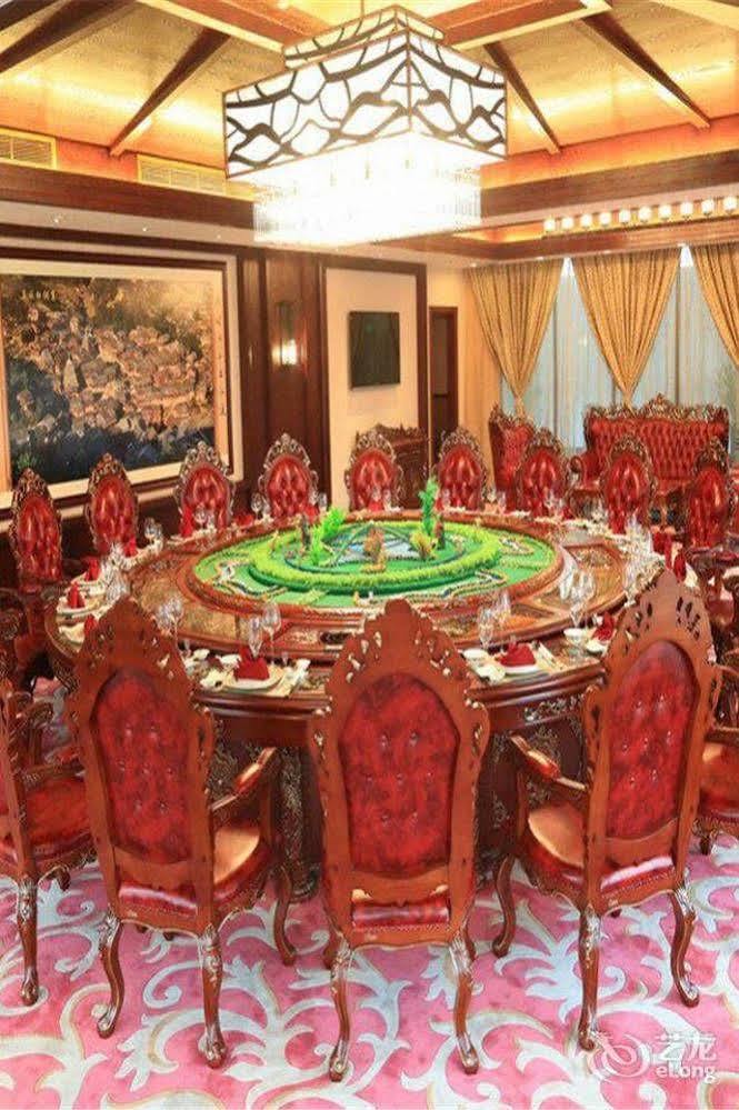 Liuzhou Sanjiangxian Dongxiangguo Hotel Ngoại thất bức ảnh