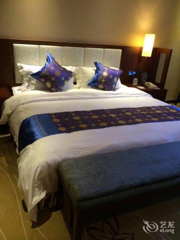 Liuzhou Sanjiangxian Dongxiangguo Hotel Ngoại thất bức ảnh