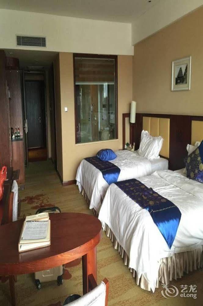 Liuzhou Sanjiangxian Dongxiangguo Hotel Ngoại thất bức ảnh