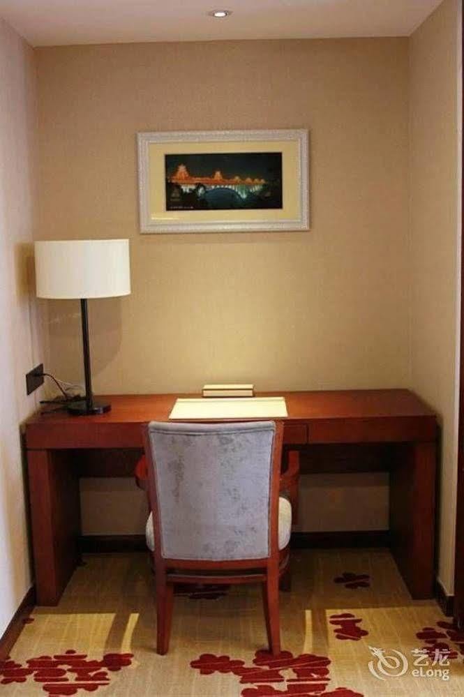 Liuzhou Sanjiangxian Dongxiangguo Hotel Ngoại thất bức ảnh