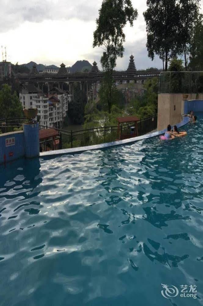 Liuzhou Sanjiangxian Dongxiangguo Hotel Ngoại thất bức ảnh